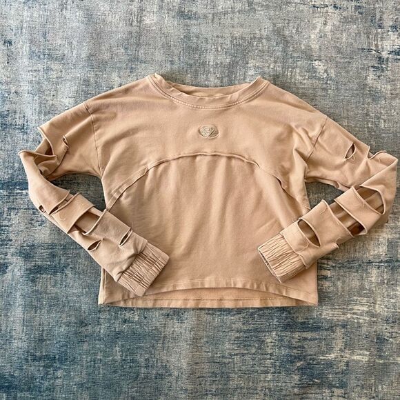 Engineered Life Faux Distressed Sleeve Cropped Athletic Sweatshirt Large - Picture 5 of 9